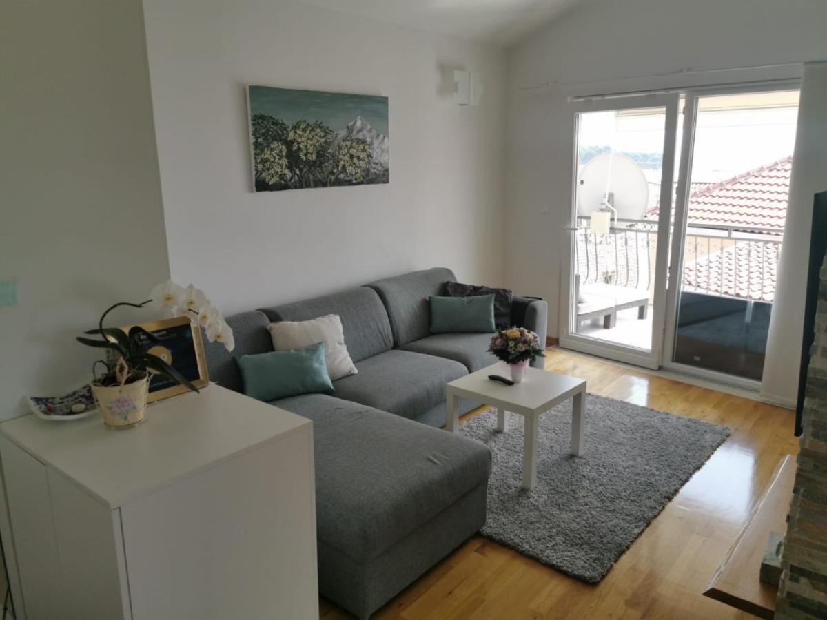 Apartments Dvor - Ap1, Ap2, Ap3 Baška Voda Eksteriør bilde