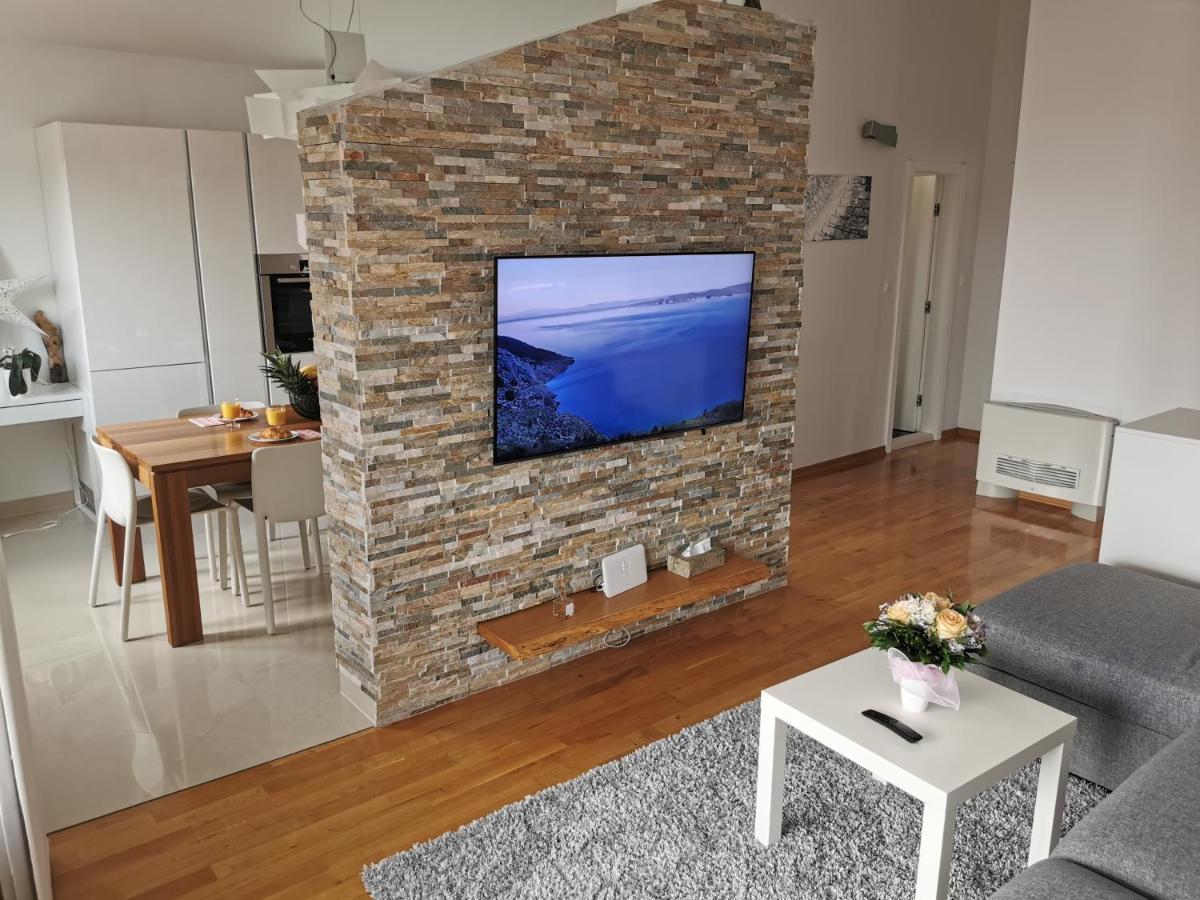 Apartments Dvor - Ap1, Ap2, Ap3 Baška Voda Eksteriør bilde