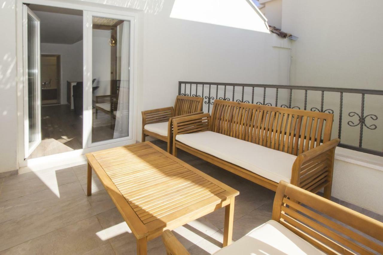 Apartments Dvor - Ap1, Ap2, Ap3 Baška Voda Eksteriør bilde