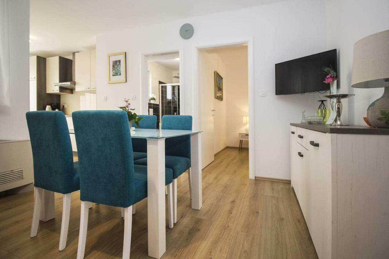 Apartments Dvor - Ap1, Ap2, Ap3 Baška Voda Eksteriør bilde