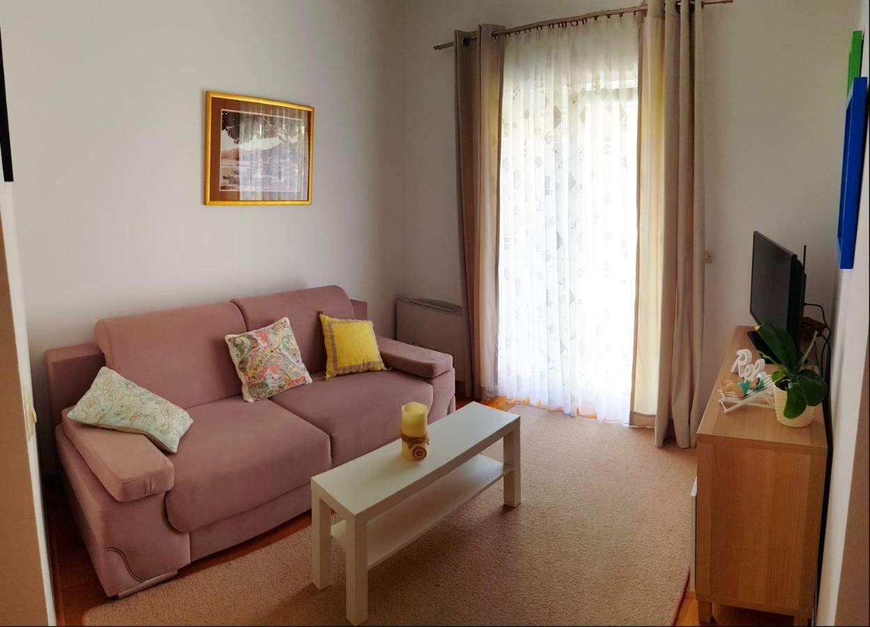 Apartments Dvor - Ap1, Ap2, Ap3 Baška Voda Eksteriør bilde